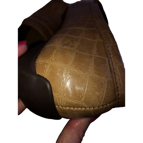 Chaps Women's Ginger Tan Loafers: Sz 8B -slip on flat shoes faux alligator skin - Picture 10 of 10